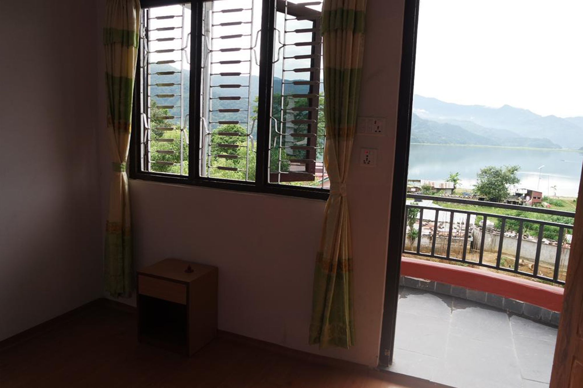 Pokhara Youth Hostel Экстерьер фото